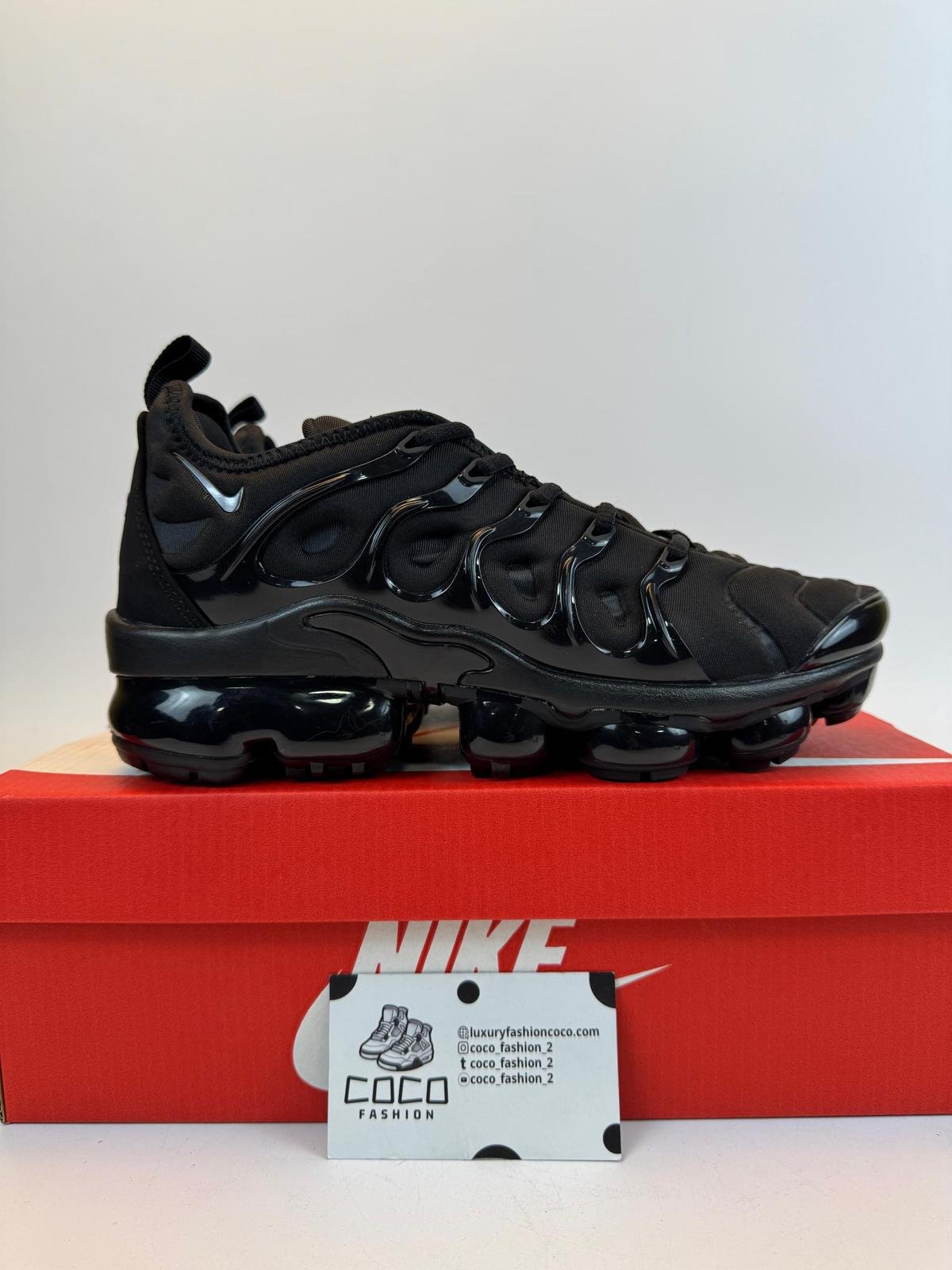 Nike AIR VAPORMAX PLUS crne